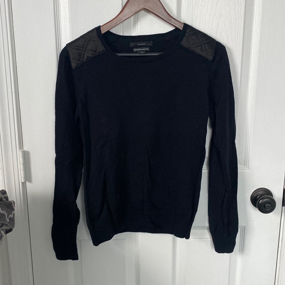 Tahari wool sweater